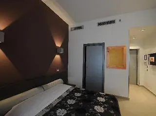 Crossing 1 Guest house 2*